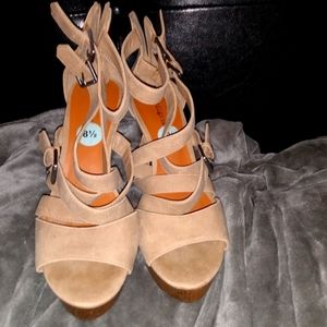 Indigo Rd., Size 8 1/2, Tan wedge sandals.